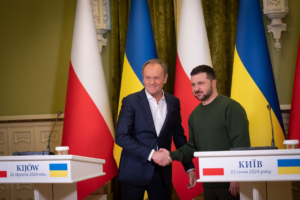 zelenski-tusk-ile-ukrayna-abd-rusya-uclu-toplanti-hazirliklarini-gorustu-DVsP6L7v